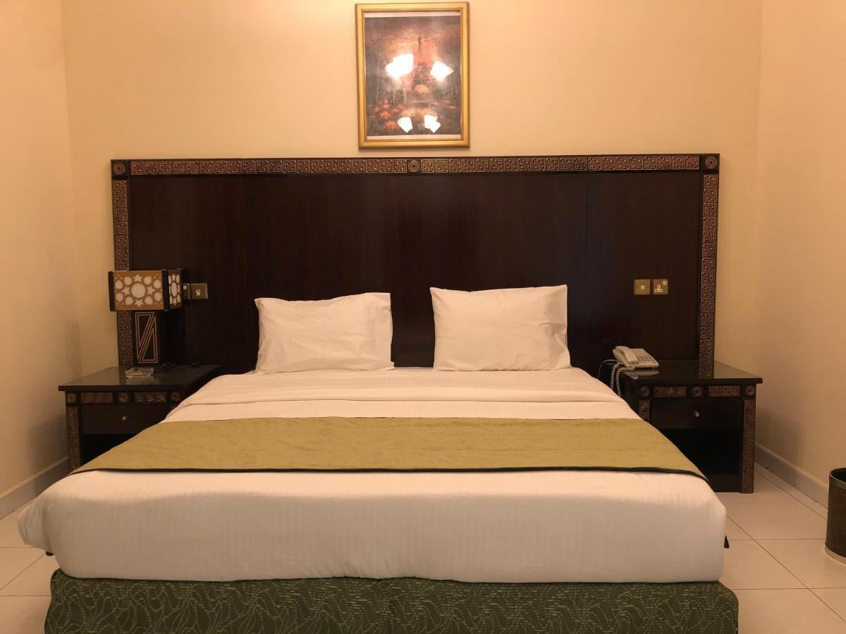 New Royal Mark Hotel Apartments ดูไบ ภายนอก รูปภาพ
