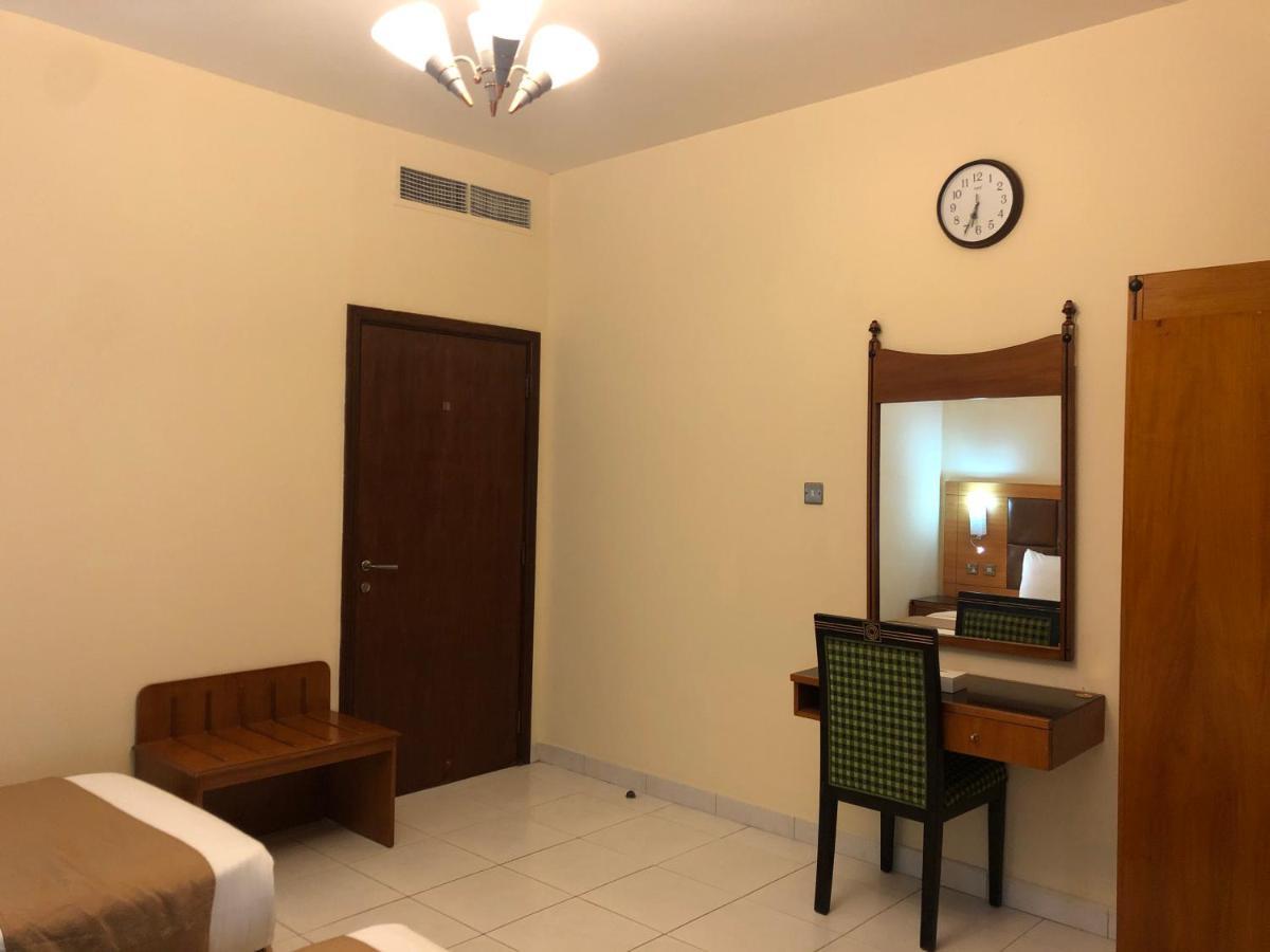 New Royal Mark Hotel Apartments ดูไบ ภายนอก รูปภาพ