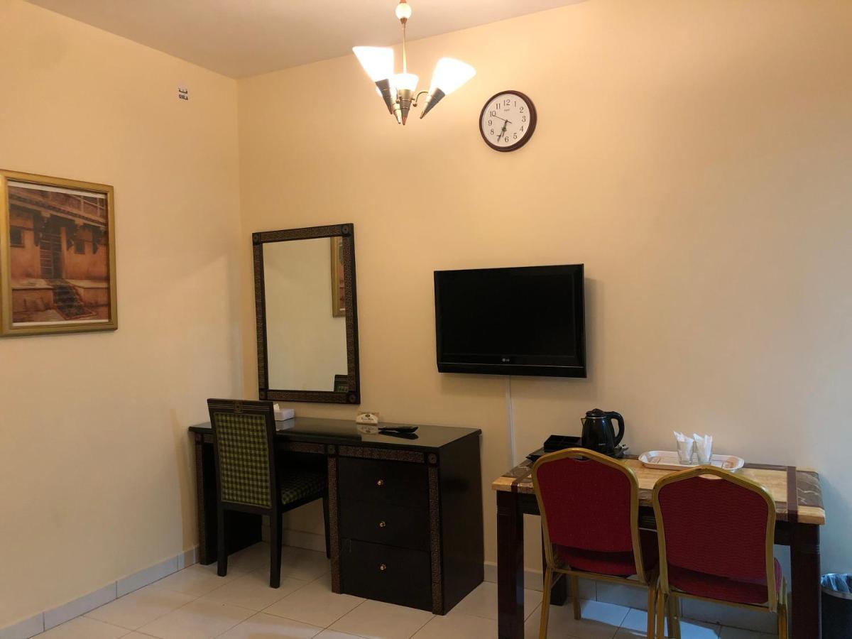 New Royal Mark Hotel Apartments ดูไบ ภายนอก รูปภาพ